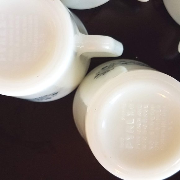 Pyrex Blueberry Summer Impressions Mugs, Set of 4 - Picture 7 of 7